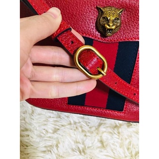 túi xách G..G đỏ size 22, da cừu, độ mới 96%, full hiệu, cod check được a!