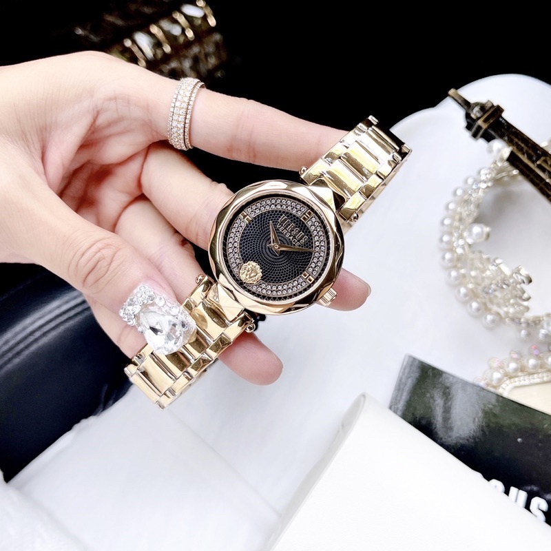 Đồng hồ nữ Versus Covent gảden Màu gold mặt đen nổi bần bật ❤️