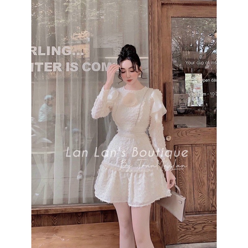 ĐẦM LÔNG VŨ ĐUÔI CÁ KÈM HOA