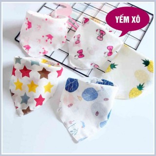 yếm tam giác xô cho bé có 2cuc chỉnh