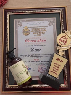 Dầu gội đen tóc Hà Thủ Ô