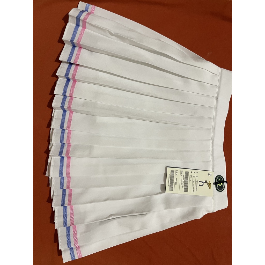 Chân váy xếp ly