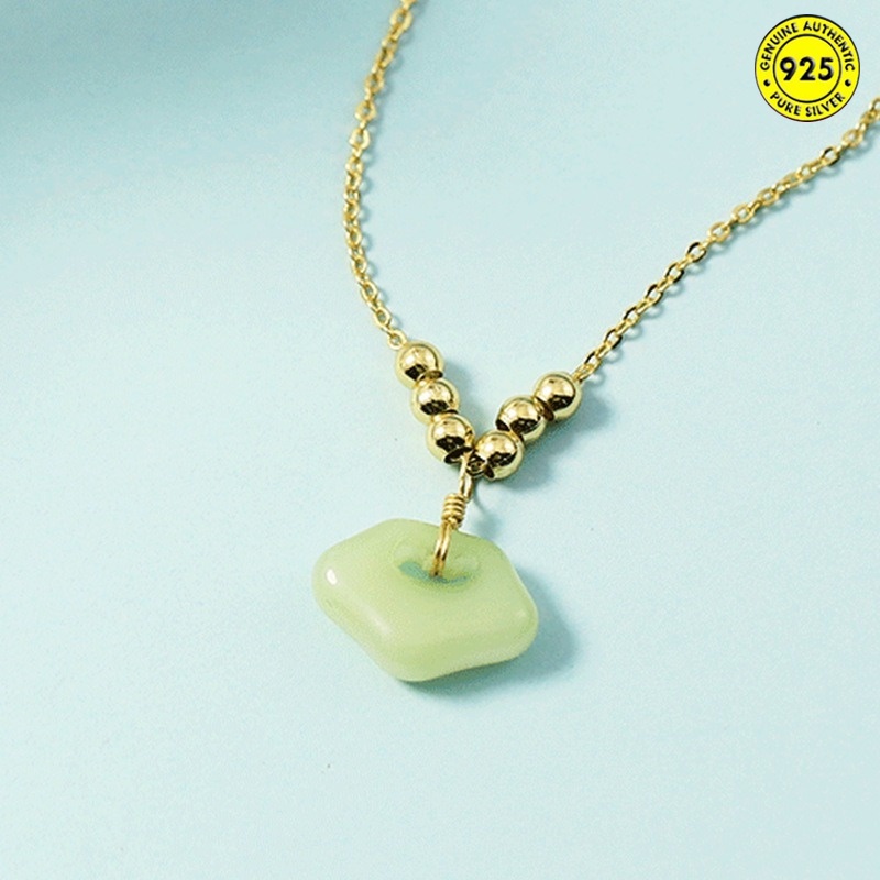 Vòng cổ mặt đá ngọc bích thời trang cho nữ