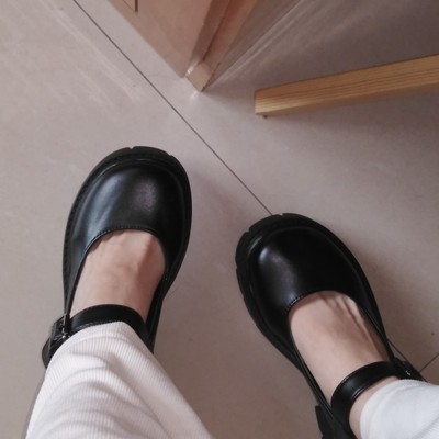 Giày nữ phong cách Lolita đế đinh cao 6 cm phong cách Jennie )