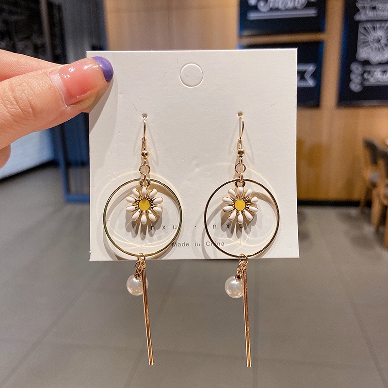 Bông tai tua rua mặt trăng ngôi sao pha lê mới 2021