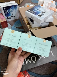 Kem dưỡng dành cho da dầu estee lauder