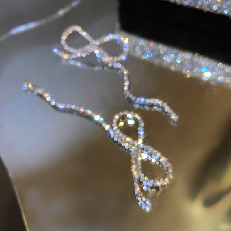 Khuyên tai dài đính đá phong cách sang trọng thời trang cho nữ