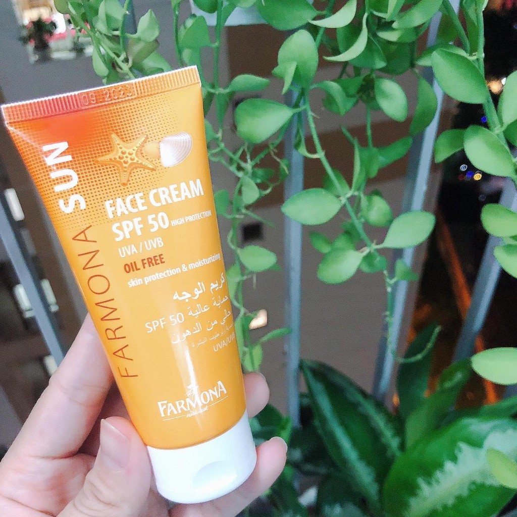 Kem chống nắng Farmona Sun Face cream Oilfree cho da dầu mụn