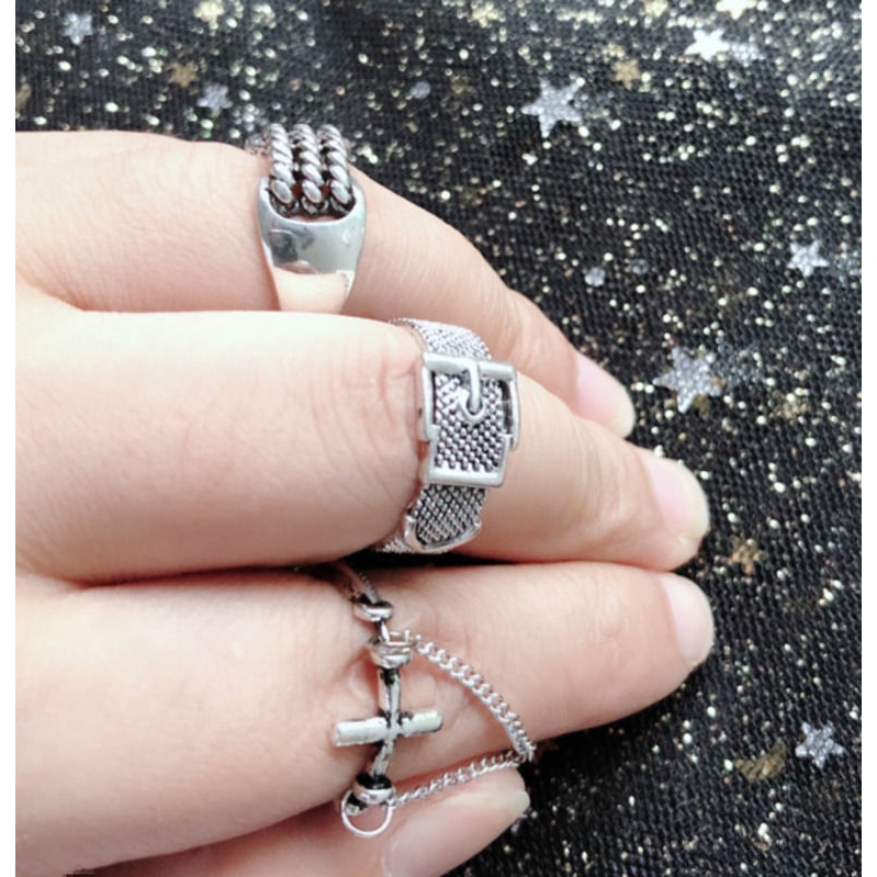 Nhẫn kim loại thiết kế kiểu dáng đơn giản cổ điển