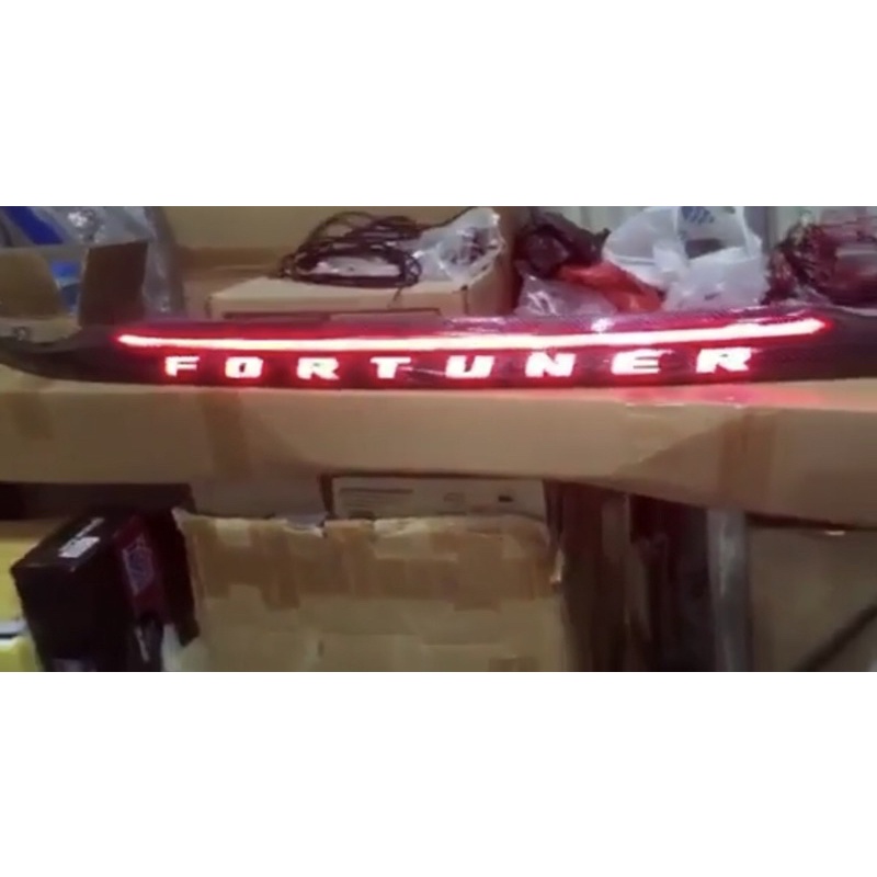 Tay cốp led fortuner 2019-2021