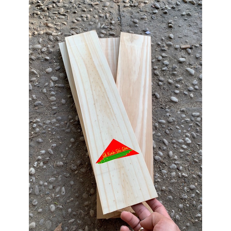 Thanh gỗ thông dày 1cm, dài 50cm, rộng 10cm đã bào láng đẹp 4 mặt phù hợp làm kệ, ốp tường, trang trí, decord