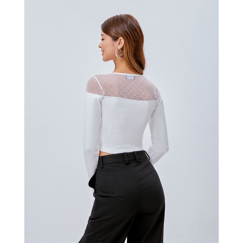 Áo thun croptop Shebyshj tay dài phối ren cổ màu trắng - White Allie Top