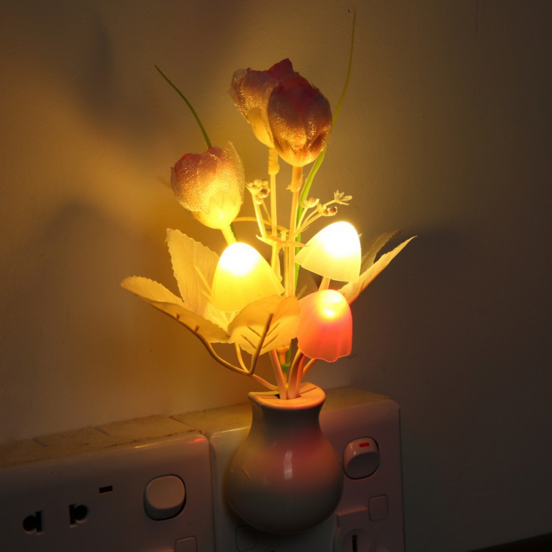 Đèn led ngủ ánh sáng nhẹ hình bình hoa cắm trực tiếp vào ổ điện