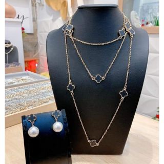 SET BÔNG TAI & VÒNG CỔ LV ĐEN