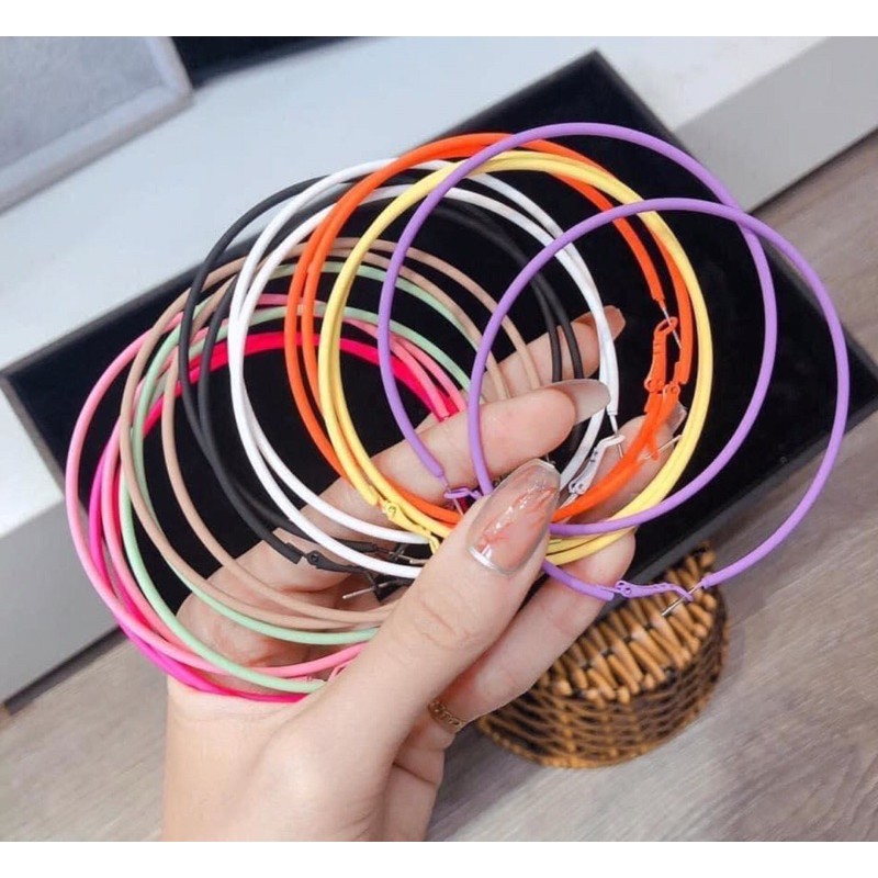 Bông tai,khoen tai màu hot trend