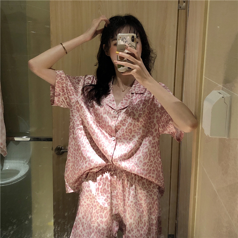 Bộ Quần Áo Ngủ Bằng Cotton Tay Ngắn In Họa Tiết Báo Hồng Đáng Yêu Dành Cho Nữ