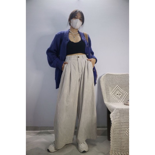 Áo khoác len thêu