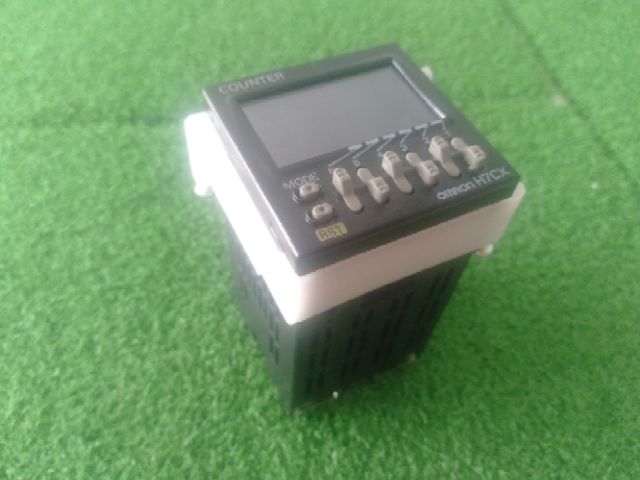 Bộ đếm omron H7CX-A-N Counter