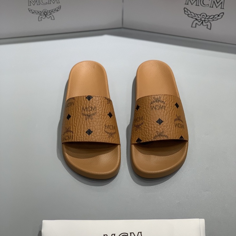 Dép lê quai ngang MCM 2022