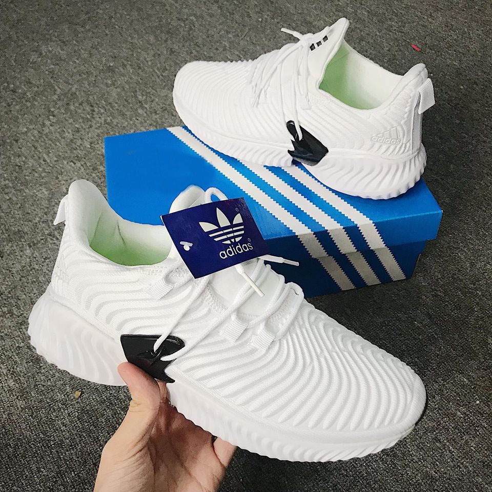 Giày Alphabounce Instinct