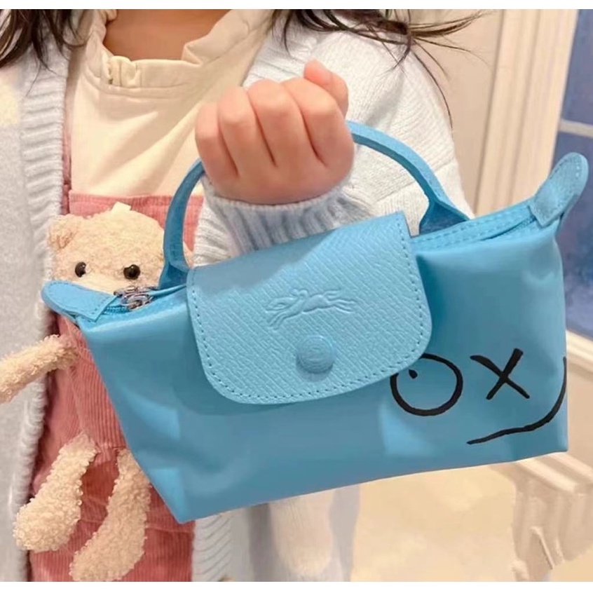 LONGCHAMP ★Bộ Đồ Thời Trang Kiểu Dáng Xinh Xắn Cho Bé★Túi Xách mini Họa Tiết graffiti 34175 L34175 Thời Trang Cho Nữ