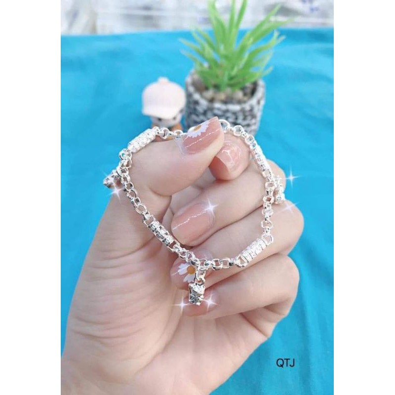 Lắc tay mẫu mới bạc ta cho bé yêu
