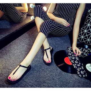 Dép sandal xỏ ngón quai nhựa đi biển