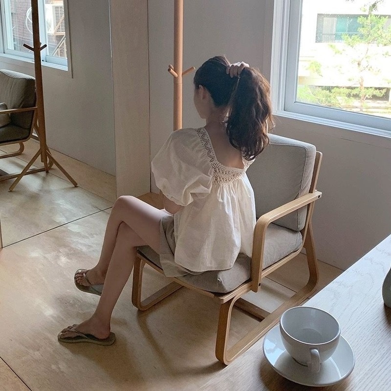 Áo Kiểu Cổ Vuông Tay Ngắn Phồng Phối Ren Rỗng Kiểu Pháp Thiết Kế Ngọt Ngào Cho Nữ