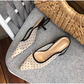 Sandal chấm bi gót nhọn