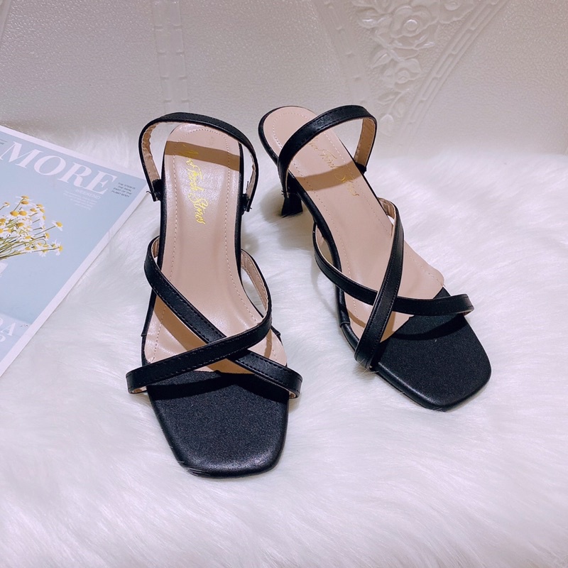 Săn sale | Sandal cao gót công sở quai mảnh chéo số 3 da lì gót nhọn 6p cực thanh mảnh tôn chân chị em nào cũng mê