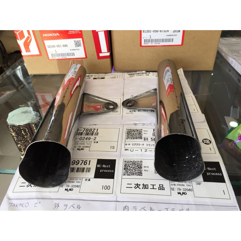 Cặp tai thỏ xe 67 bằng inox hít