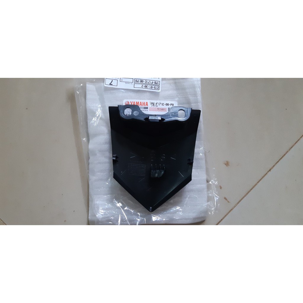 Mu rùa (Ốp đuôi) Jupiter Fi đen bóng Yamaha