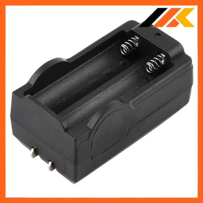 Bộ Sạc Pin UltraFire 18650 2 Cell Pin Có Đèn Báo Trạng Thái Đang Sạc Pin