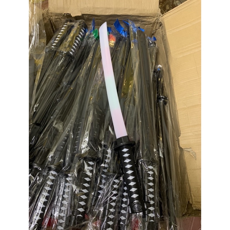 Đồ chơi kiếm phát sáng Katana