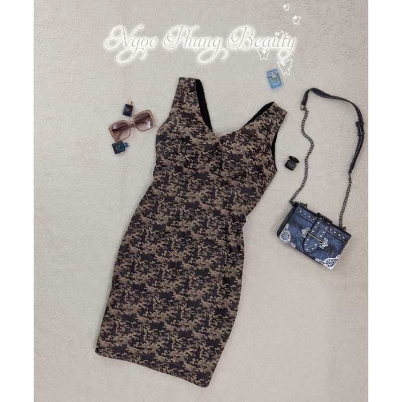 Đầm body rằn ri cổ V sát nách