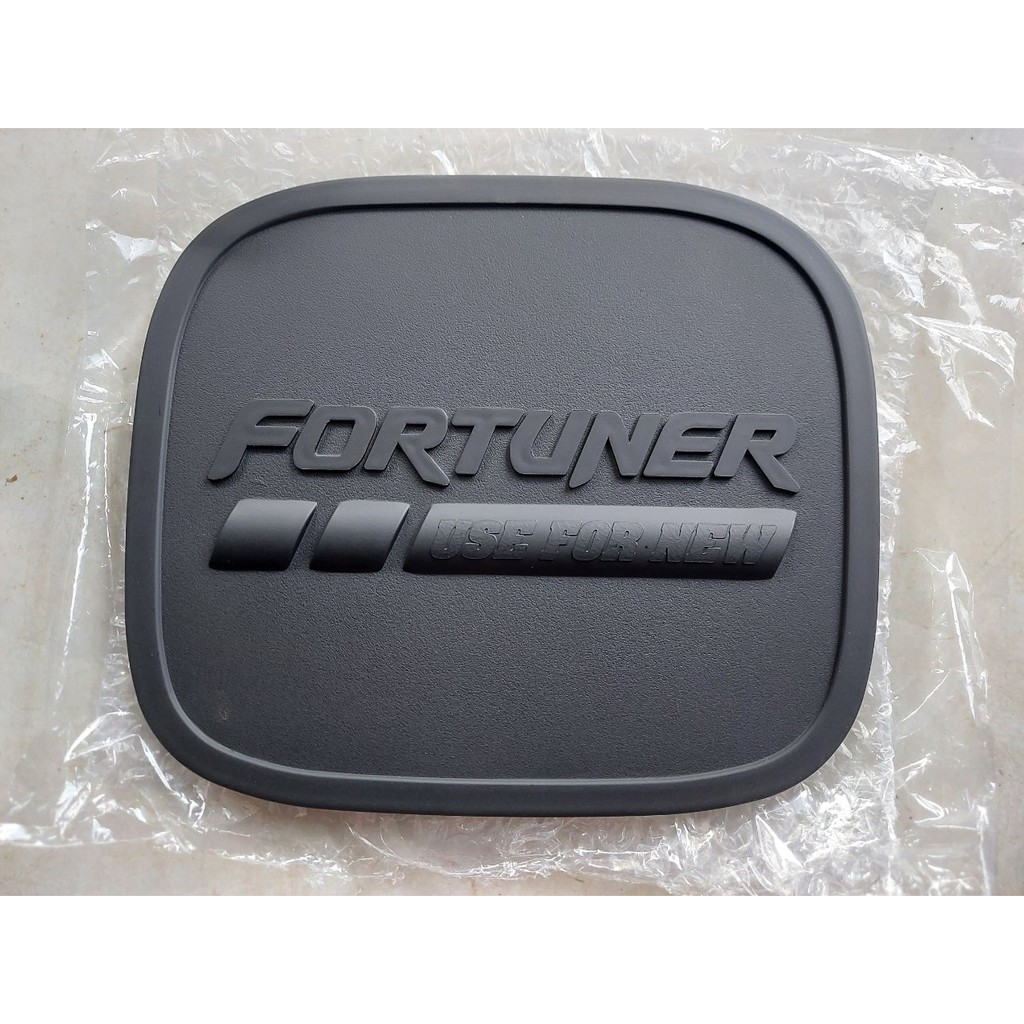 ỐP NẮP BÌNH XĂNG FORTUNER 2017- 2022