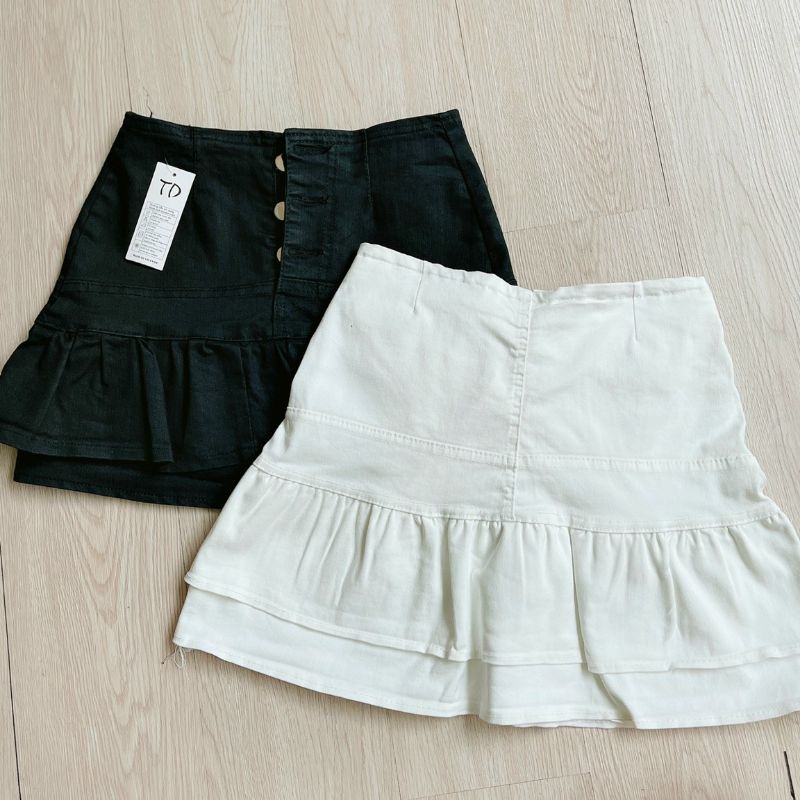 Chân váy kaki phôm xòe 2 tầng phối 3 nút_BBUN