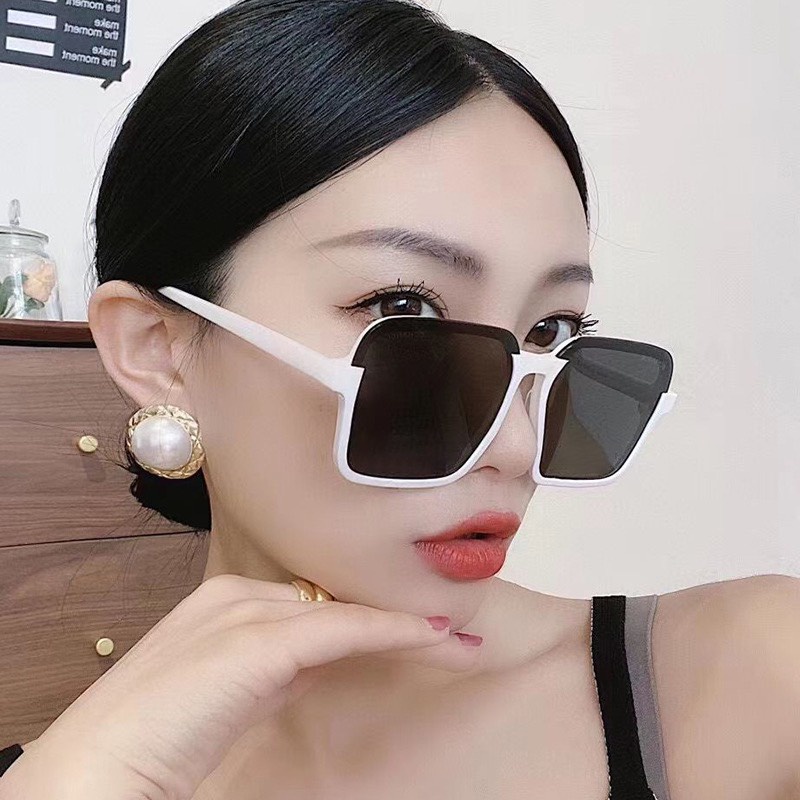 Kính Mắt Thời Trang Nam Nữ Màu Trắng Siêu Hot Phong Cách Hàn ( V.I.P )
