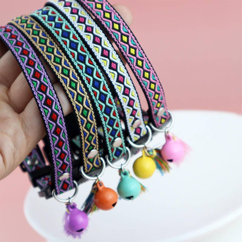 Vòng Cổ Gắn Chuông Thổ Cẩm Xinh Xắn Chống Gàu Cho Thú Cưng