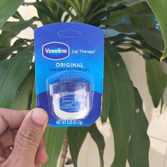 Vaseline dưỡng môi