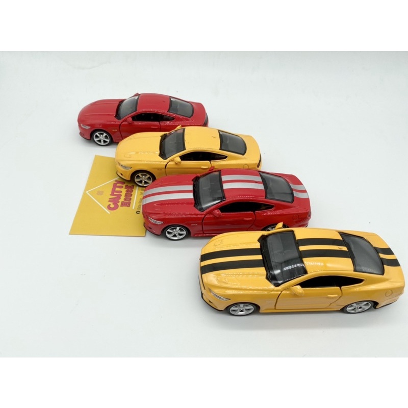 Mô hình xe Ford Mustang 2015 tỷ lệ 1:36