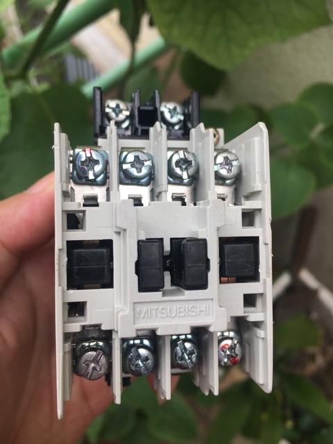 Khởi Mitsubishi 10a - coil 220v, hàng Nhật cũ