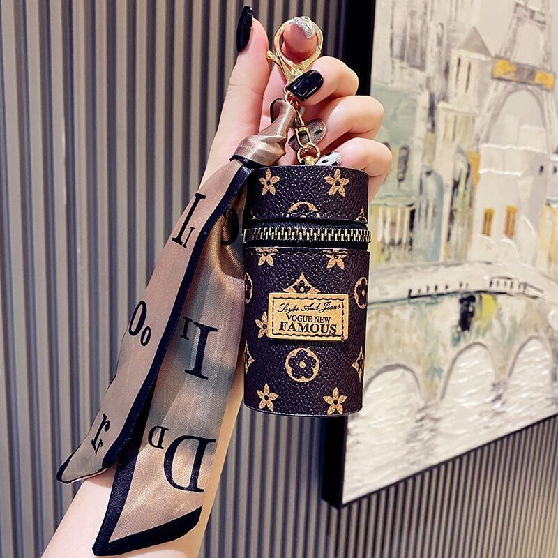 phụ kiện handmade cục bông treo túi phụ kiện trang trí túi xách trang trí balo charm móc khoá charm đeo túi Móc Khóa Hình Túi Xách / Son Môi Vải Lụa Thiết Kế Tinh Tế Thời Trang Cho Cặp Đôi