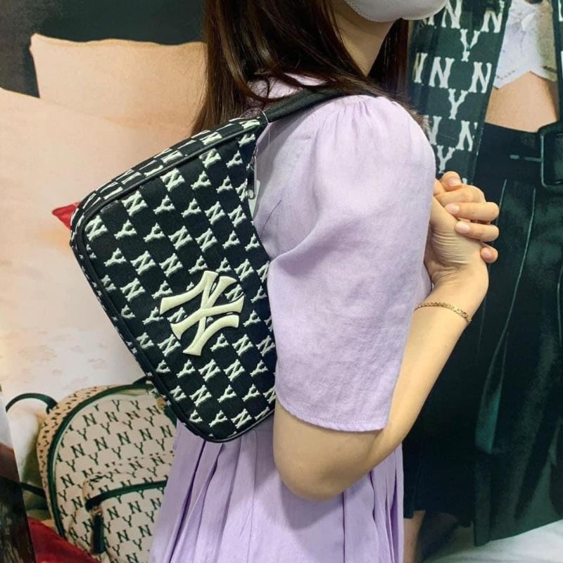 (Tqxk 1:1) Túi kẹp nách màu đen kẹp nách siêuuu hót màu đen dễ chịuuu Hàng Trung