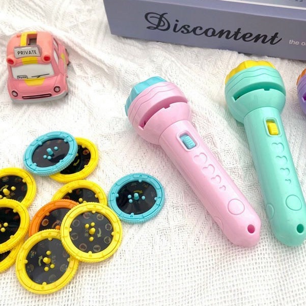 Đèn pin chiếu hình cho bé hình động vật ngộ nghĩnh nhiều màu sắc