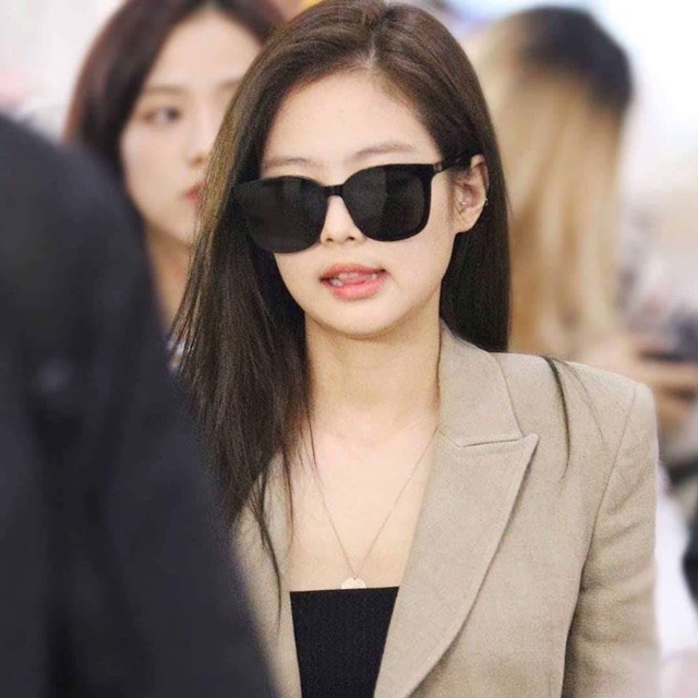 Kính râm cao cấp V PAPAS.Kính mắt nam nữ phong cách Hàn Quốc .Bảo hành 1 năm.Xuất xứ Trung Quốc