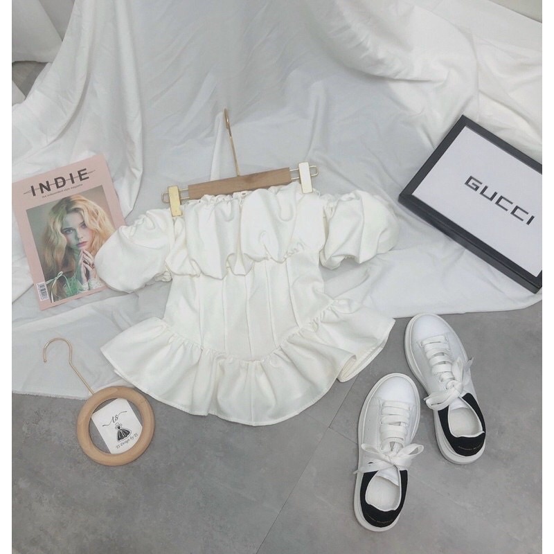 Áo trễ vai tay bồng