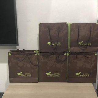 Kem duong da NADIA'S