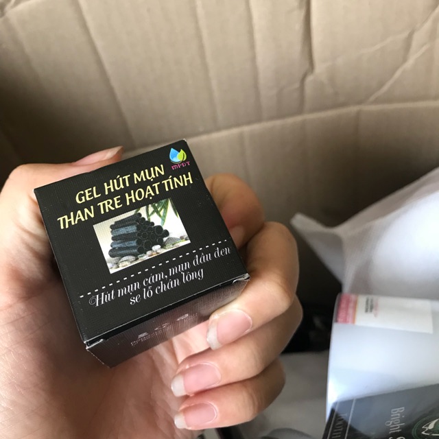Lột mụn than hoạt tính