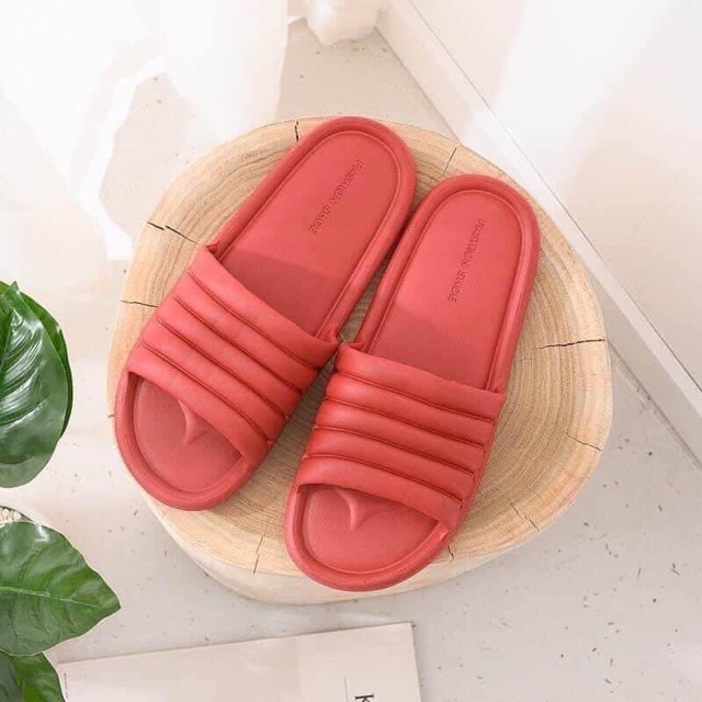 Dép xốp dẻo đi trong nhà mẫu mới